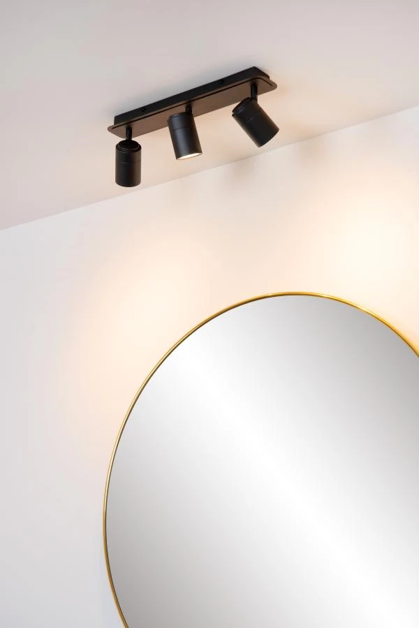 Lucide LENNERT - Spot plafond Salle de bains - LED Dim. - GU10 - 3x5W 3000K - IP44 - Noir - ambiance 3